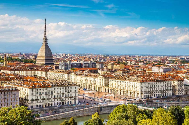 Turin – einer der Ursprungsorte der Aperitif-Kultur Italiens | © zm_photo – fotolia.com