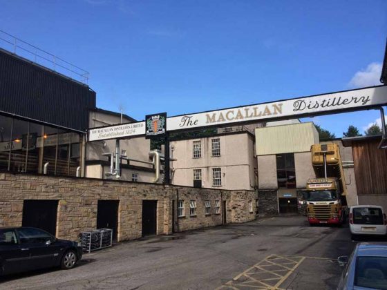 Die berühmte Whisky-Destillerie Macallan in der Speyside