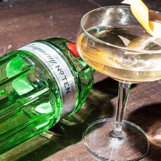Dry Martinis sollten schnell getrunken werden - doch Vorsicht: Sie haben eine gehörige Wirkung!