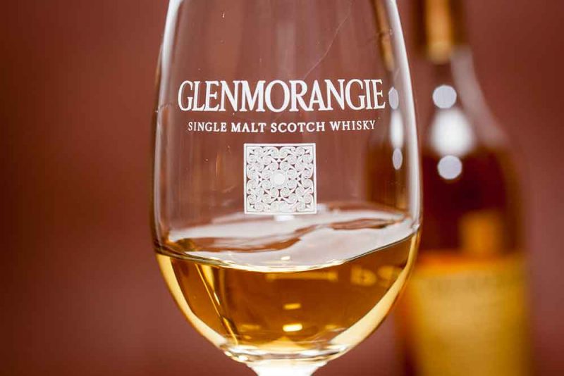 Ein goldener Whisky, der Glenmorangie Astar