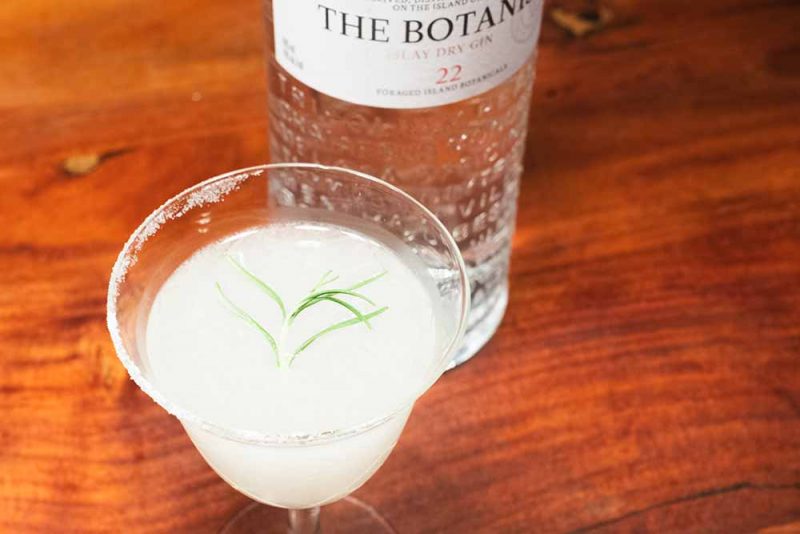 Rosmarin, Salz und Gin - Der Pear Tree Cocktail schmeckt einfach nach Winter und Weihnachten